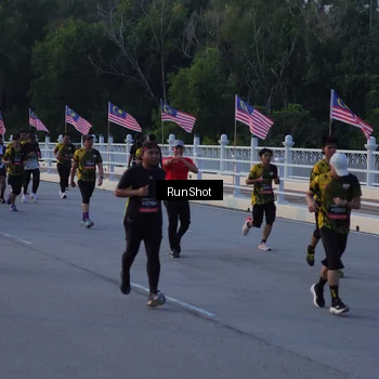 Runner Photo 7109700