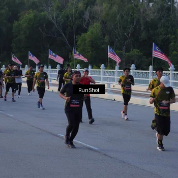 Runner Photo 7109704