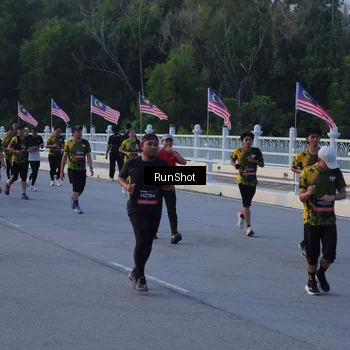 Runner Photo 7109706