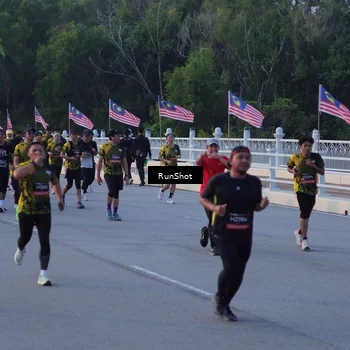 Runner Photo 7109709