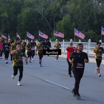 Runner Photo 7109715