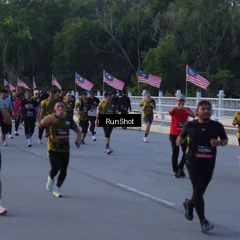 Runner Photo 7109716
