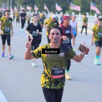 Runner Photo 7111055