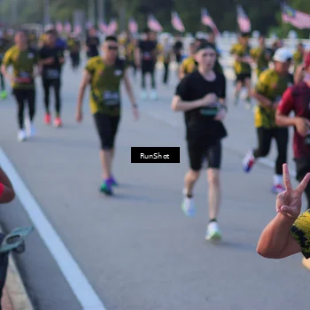 Runner Photo 7111065