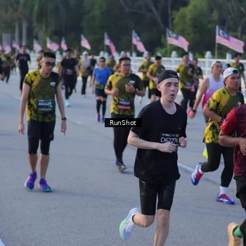 Runner Photo 7111084