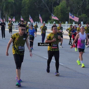 Runner Photo 7111092
