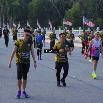 Runner Photo 7111094