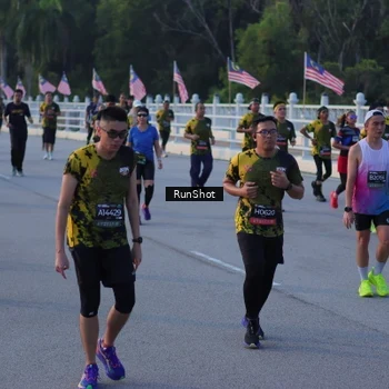 Runner Photo 7111096