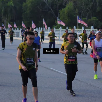 Runner Photo 7111098