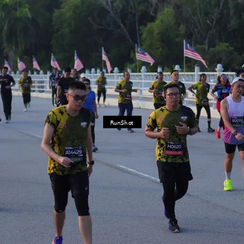 Runner Photo 7111102