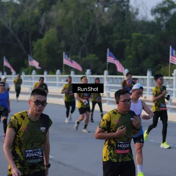 Runner Photo 7111107