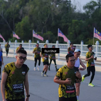 Runner Photo 7111109