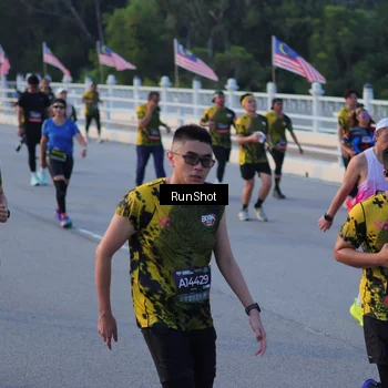 Runner Photo 7111113