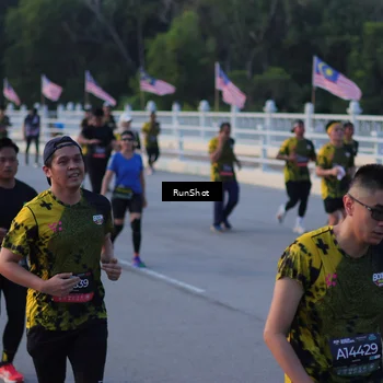 Runner Photo 7111117