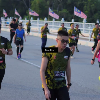 Runner Photo 7111118