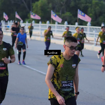 Runner Photo 7111119