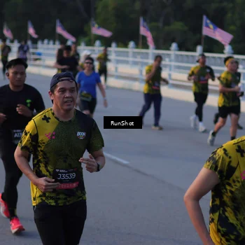 Runner Photo 7111122