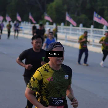 Runner Photo 7111124