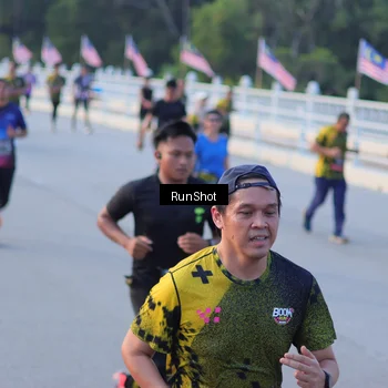 Runner Photo 7111134