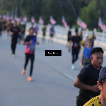 Runner Photo 7111135