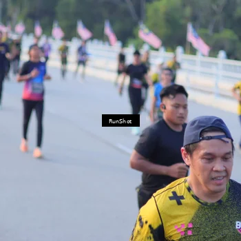 Runner Photo 7111136