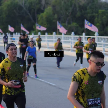 Runner Photo 7111140