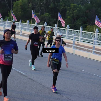 Runner Photo 7111159