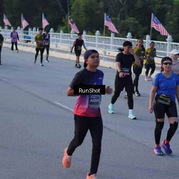 Runner Photo 7111168