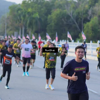 Runner Photo 7111198