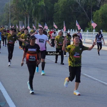 Runner Photo 7111206