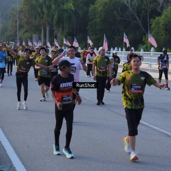 Runner Photo 7111215