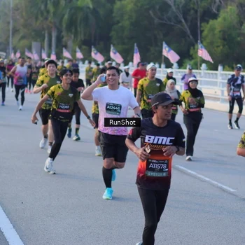 Runner Photo 7111221