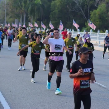 Runner Photo 7111223