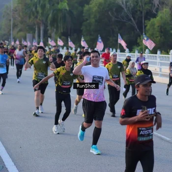 Runner Photo 7111226