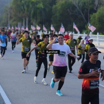 Runner Photo 7111228