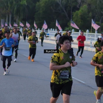 Runner Photo 7111234