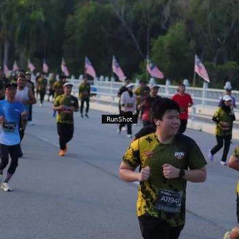 Runner Photo 7111235