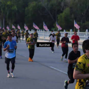 Runner Photo 7111244