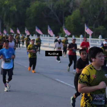 Runner Photo 7111247