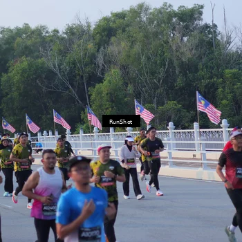 Runner Photo 7111275