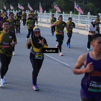 Runner Photo 7111300
