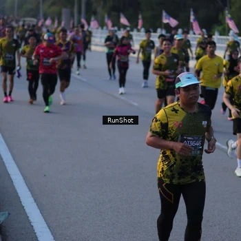 Runner Photo 7111334
