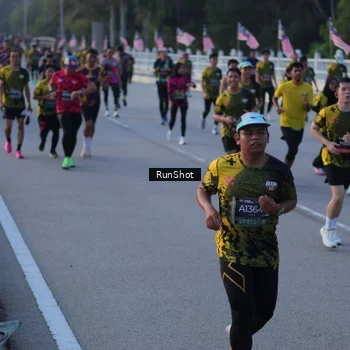Runner Photo 7111335