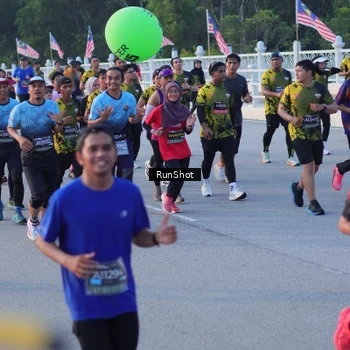 Runner Photo 7111341