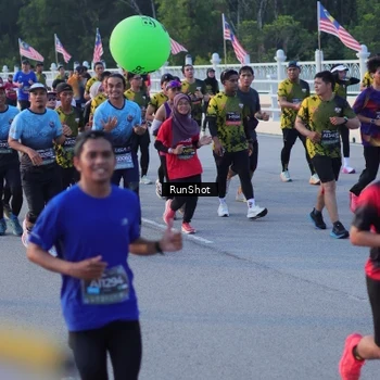 Runner Photo 7111343