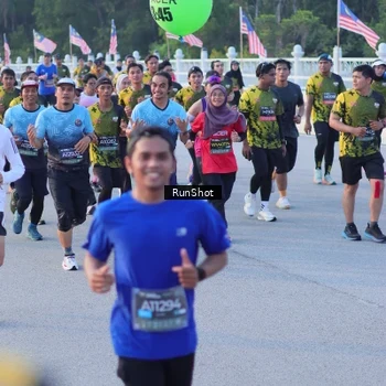 Runner Photo 7111346