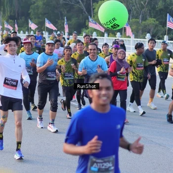 Runner Photo 7111348