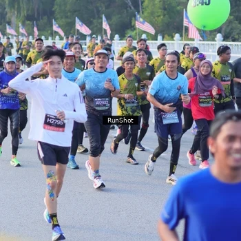 Runner Photo 7111352