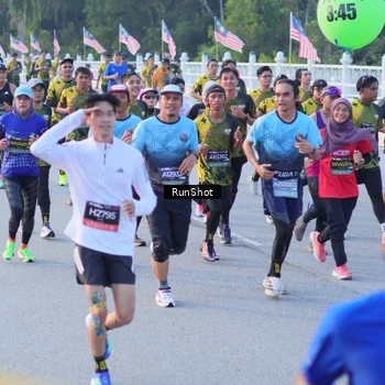 Runner Photo 7111357