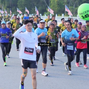 Runner Photo 7111358
